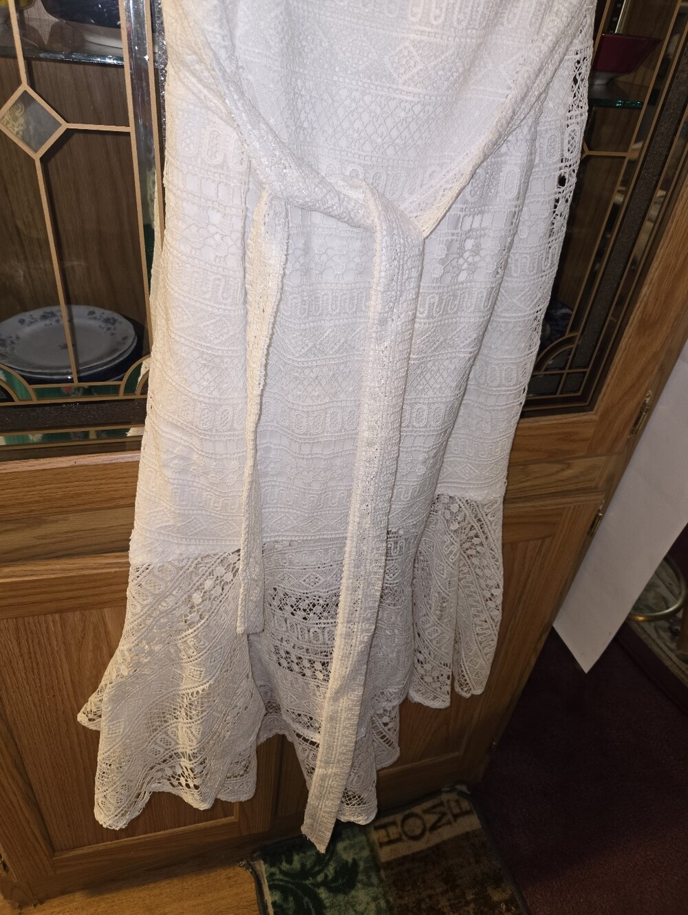Elegant White Lace V-Neck Maxi Dress - Picture 4 of 7